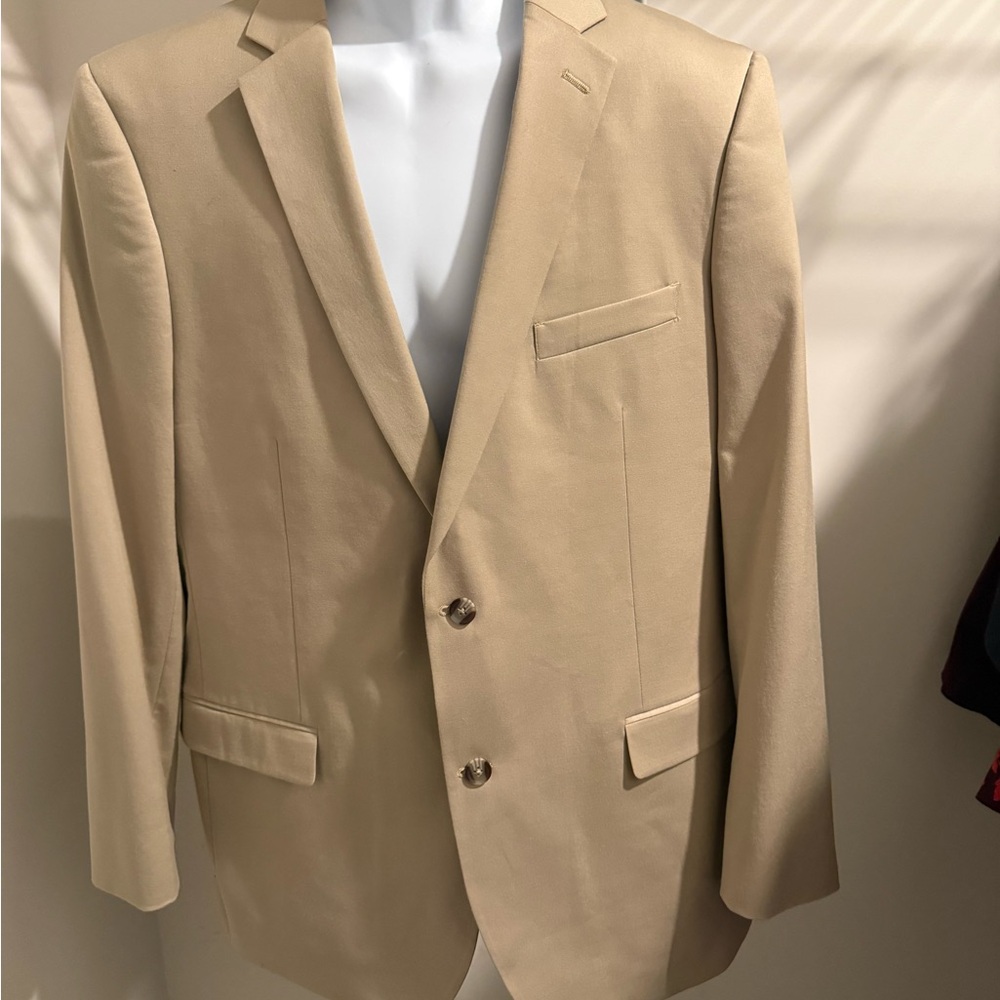 Madison Modern Fit Beige Blazer 46L • Lightweight • 5 Interior Pockets